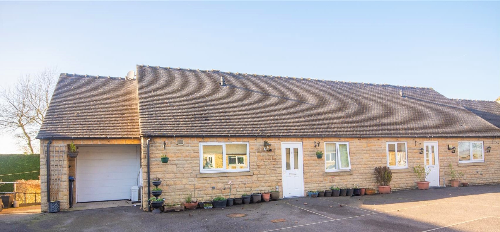 8 Charles Walker Close - Front of bungalow and garage